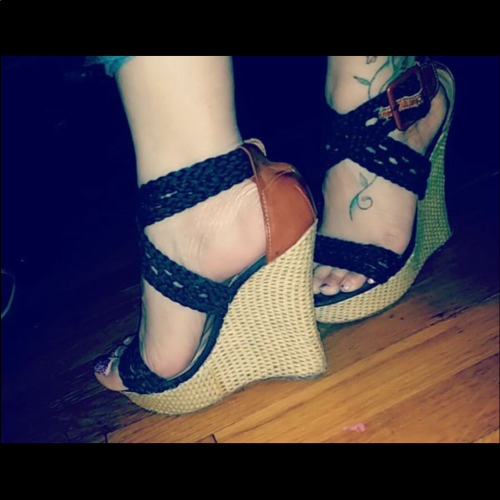 Wedges black and cream